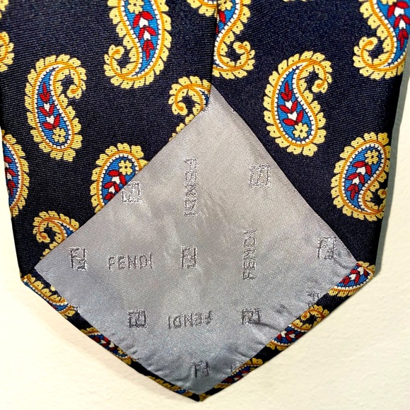 Men’s black and gold Fendi Tie. Mint condition - Picture 3 of 4